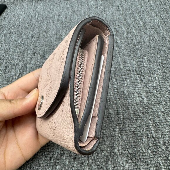 Louis Vuitton Leather Wallet 299-082225 - Picture 4 of 8